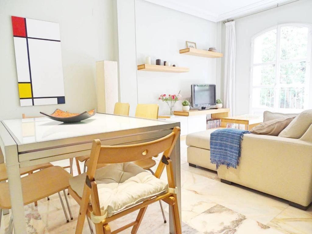 Beyourself By Sevillaluxurysuites ภายนอก รูปภาพ