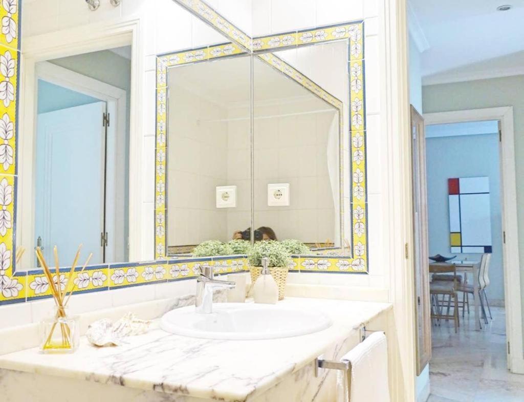 Beyourself By Sevillaluxurysuites ภายนอก รูปภาพ