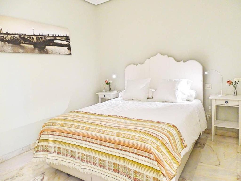 Beyourself By Sevillaluxurysuites ภายนอก รูปภาพ